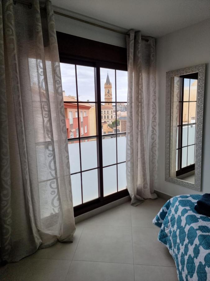 Apartamentos Elemar Free Luggage Storage Малага Экстерьер фото