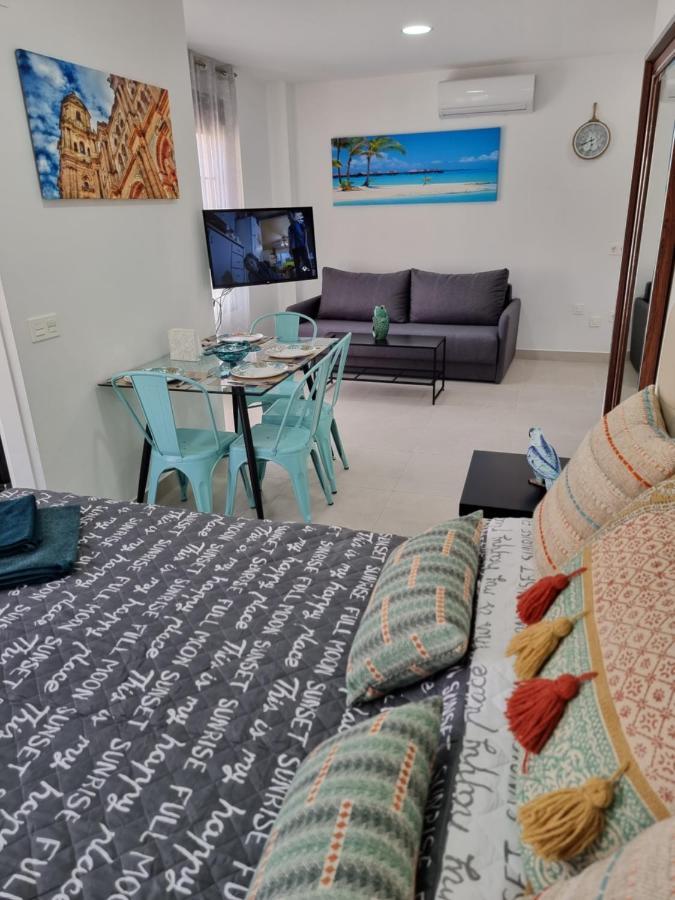 Apartamentos Elemar Free Luggage Storage Малага Экстерьер фото