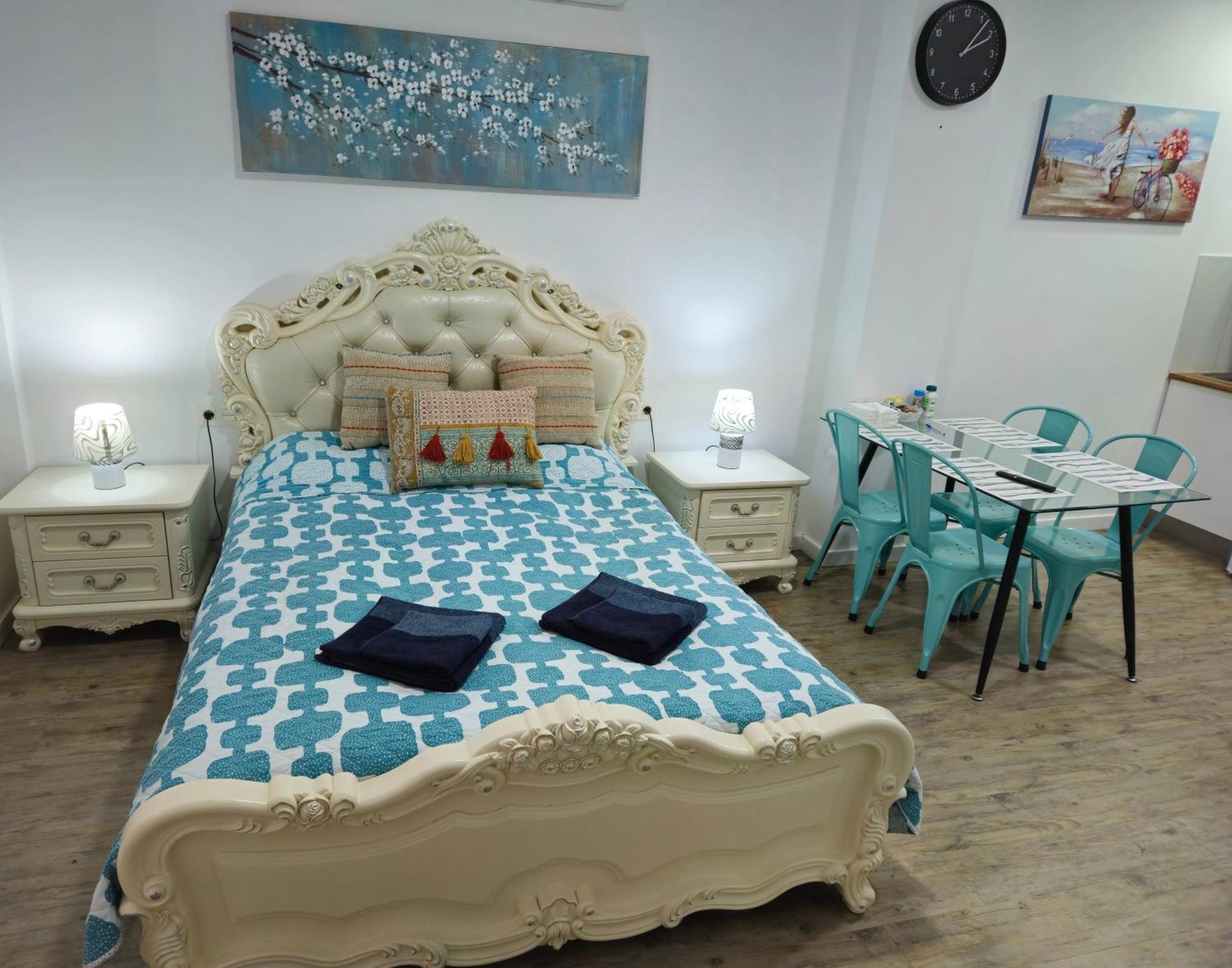 Apartamentos Elemar Free Luggage Storage Малага Экстерьер фото